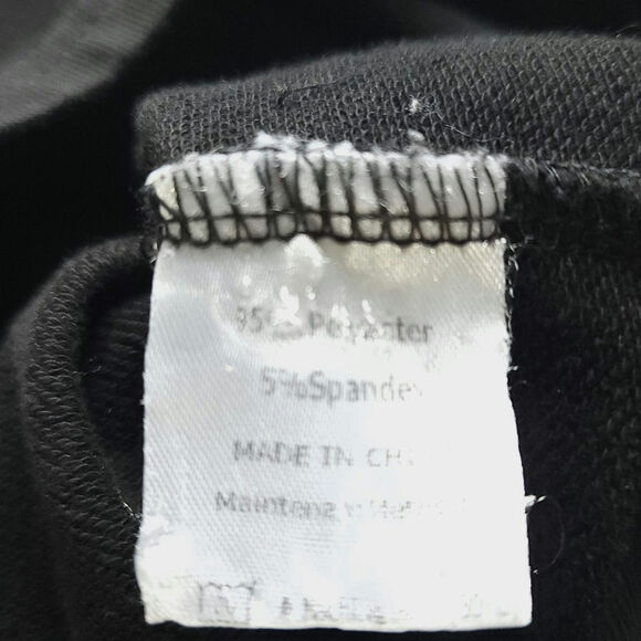 Black Sweatshirt Medium Juniors Waist Length Excellent Condition - Picture 3 of 4